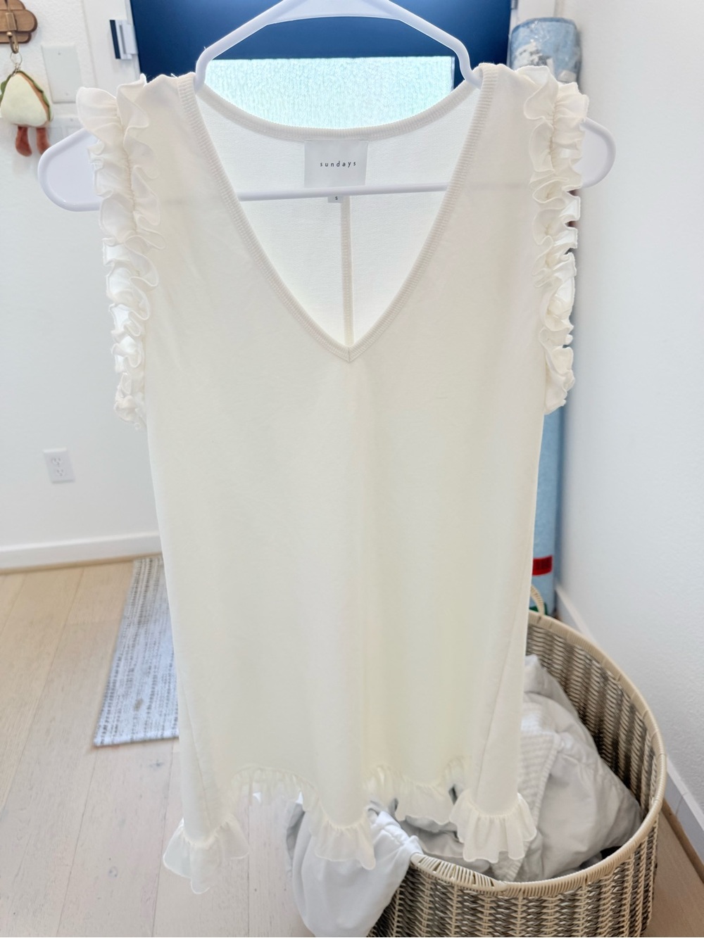 Sundry Cream V-Neck Ruffled Sleeve Knit Top